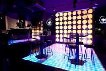 10月07日(日) 【300初コラボ企画！】セレブ交流Party @六本木　レストランバーTHE HIVE
