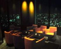 新宿摩天楼の絶景の夜景パーティー！！会場内はホテルのラウンジにいるかのような、エグゼクティブな内装を施しており、セレ...